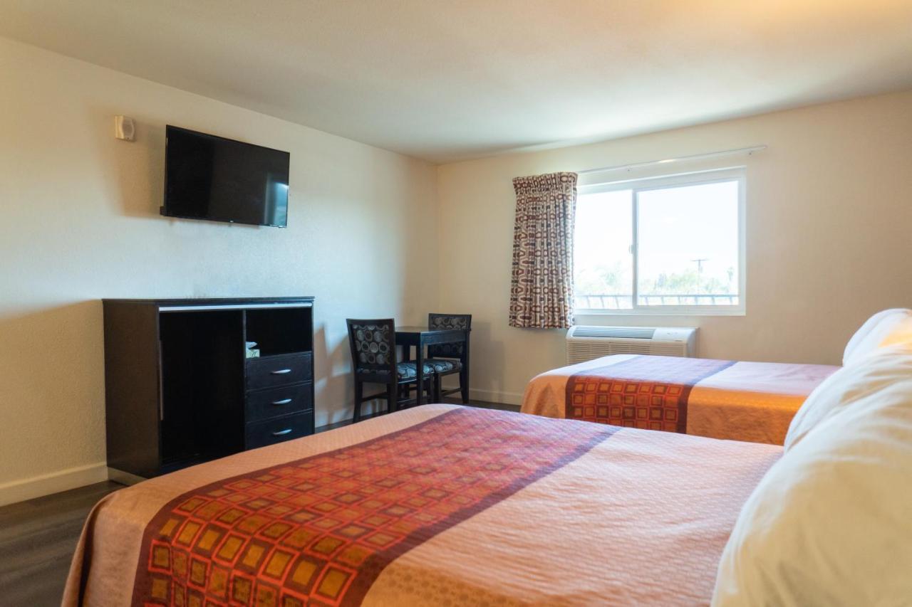 Maywood Inn Ngoại thất bức ảnh