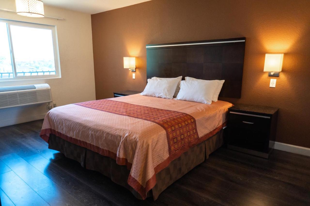 Maywood Inn Ngoại thất bức ảnh