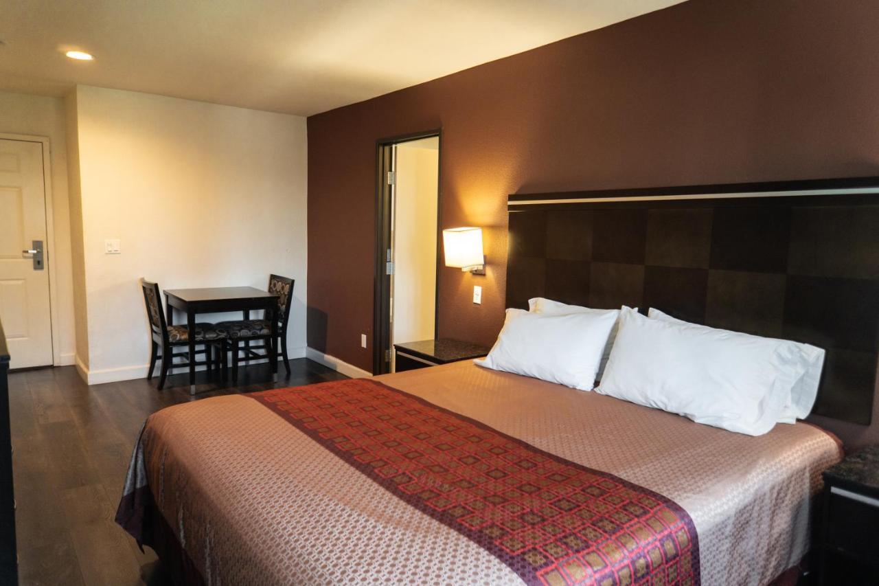 Maywood Inn Ngoại thất bức ảnh