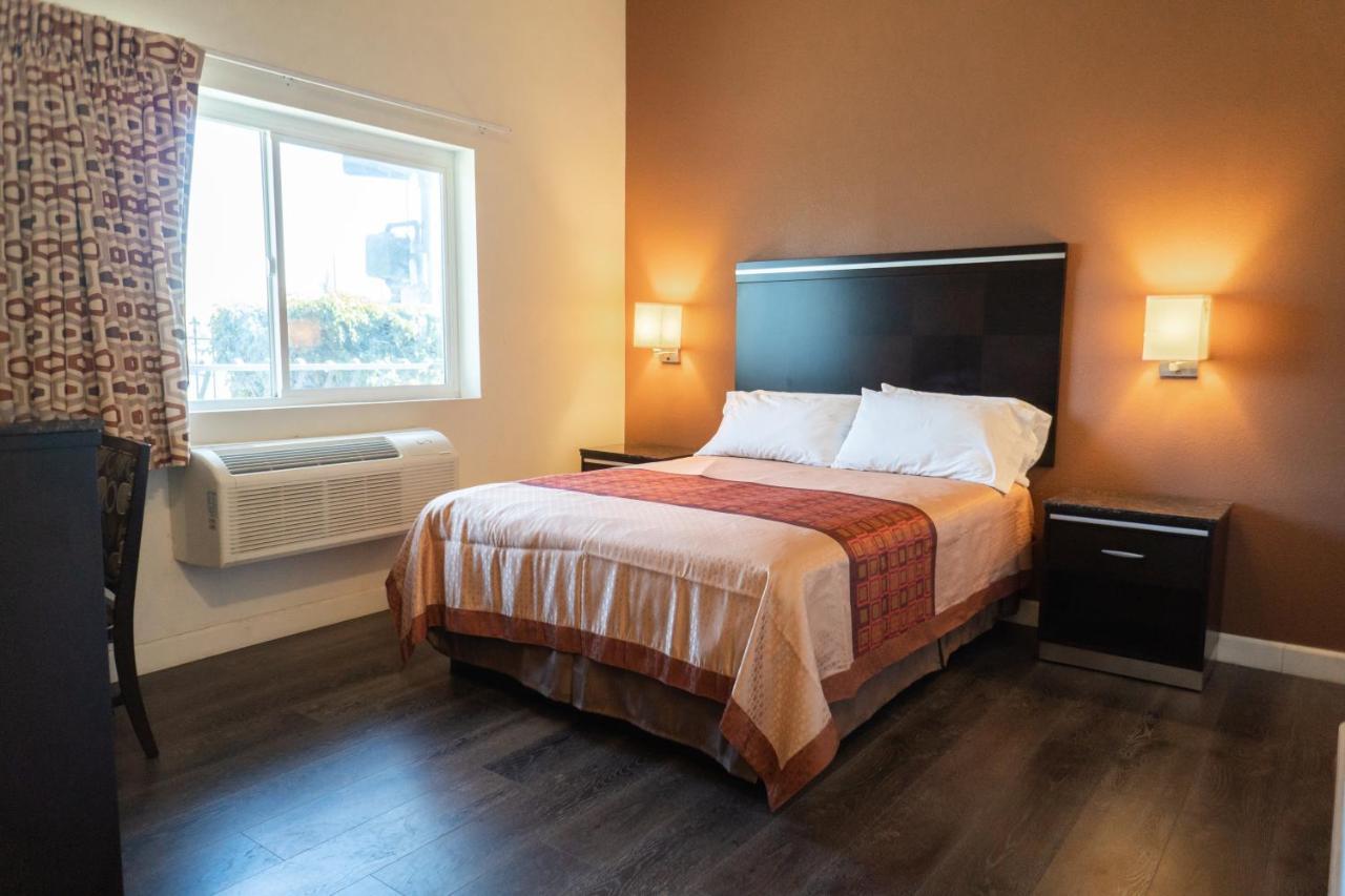 Maywood Inn Ngoại thất bức ảnh