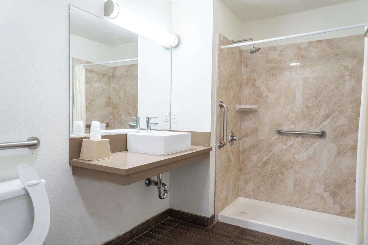 Maywood Inn Ngoại thất bức ảnh